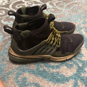 Nike Air Presto Utility Mid